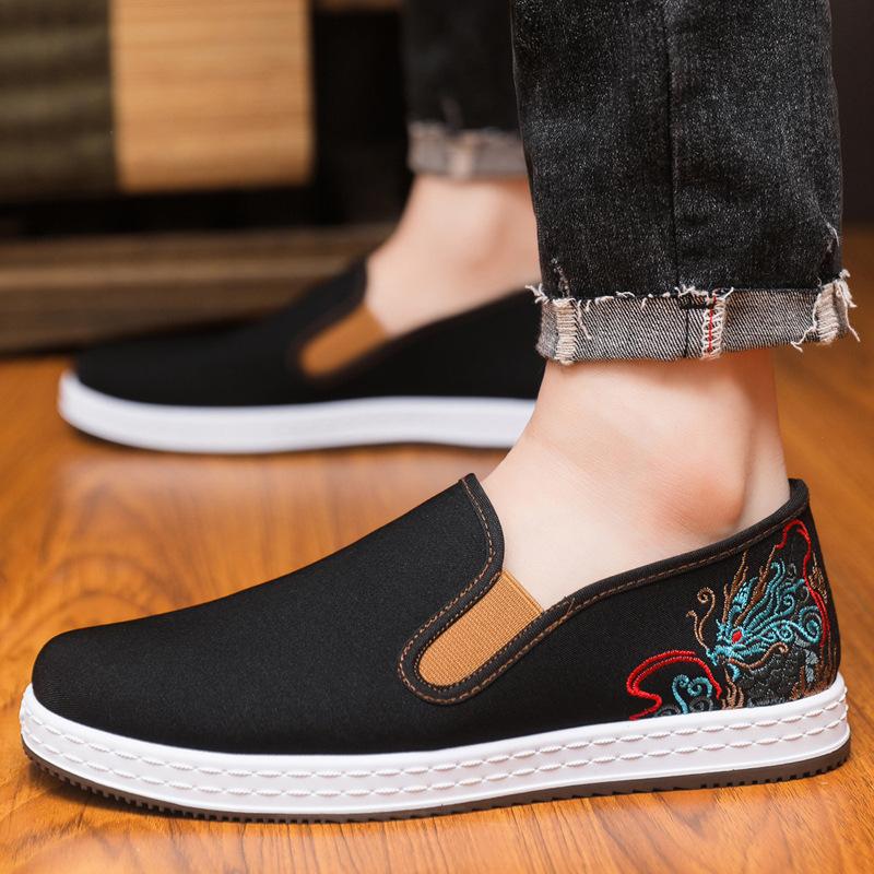 Black cloth shoes spring summer autumn ethnic style embroidery dragon Pixiu driving dad walking shoes