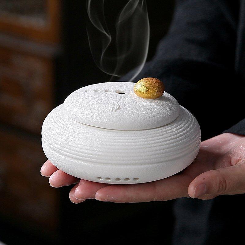 

Ceramic incense burner Dry mountain water aromatherapy burner Creative household indoor incense tray Sandalwood burner aromatherapy ornament