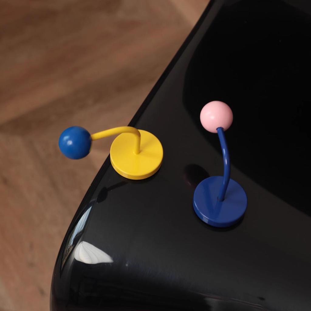 1PC Color Creative Magnetic Hook No Punch Magnetic Hook Kitchen Bathroom Door Refrigerator Strong Traceless Decoration