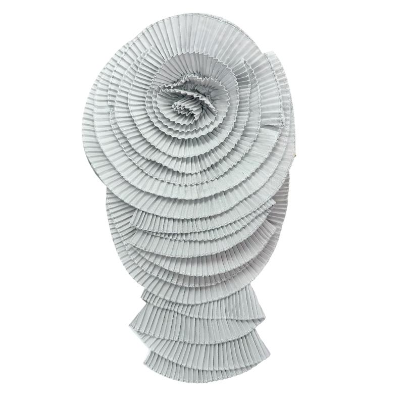 Fashionable Pleated Big Flower Lapel Pin Exaggerated Folded Flower Brooch for Dress and Shirt Women Breastpin Ornament