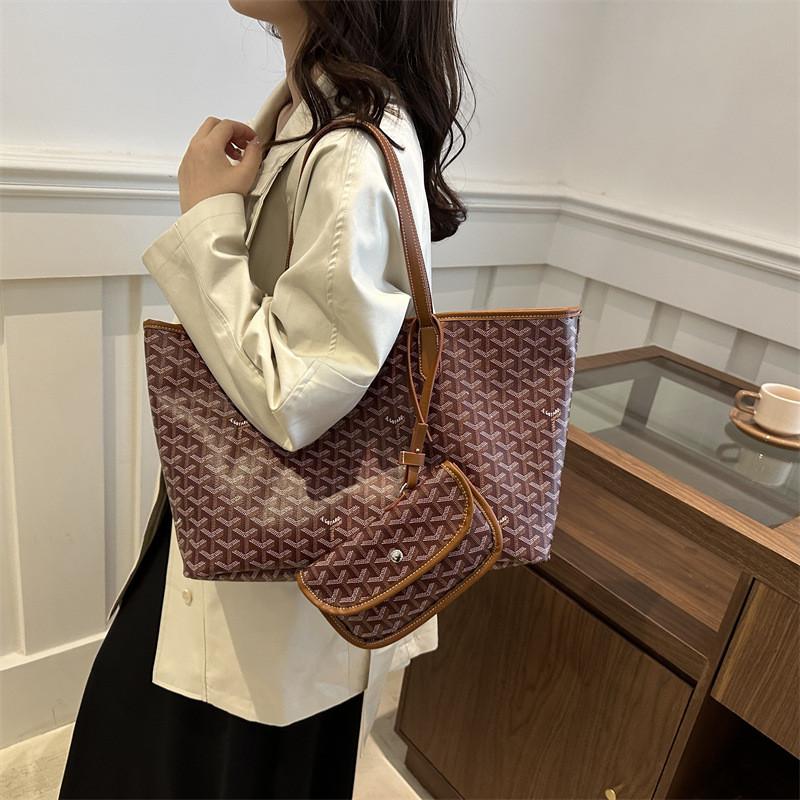Bella Borsa a Spalla Tote Grande Capacità Blu o Marrone per Donna con Chic Street Style