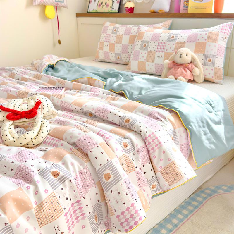 Class A Soy Fiber Double-Layer Summer Quilt with Cartoon Print - Air Conditioning Comfort Quilt, Thin & Lightweight