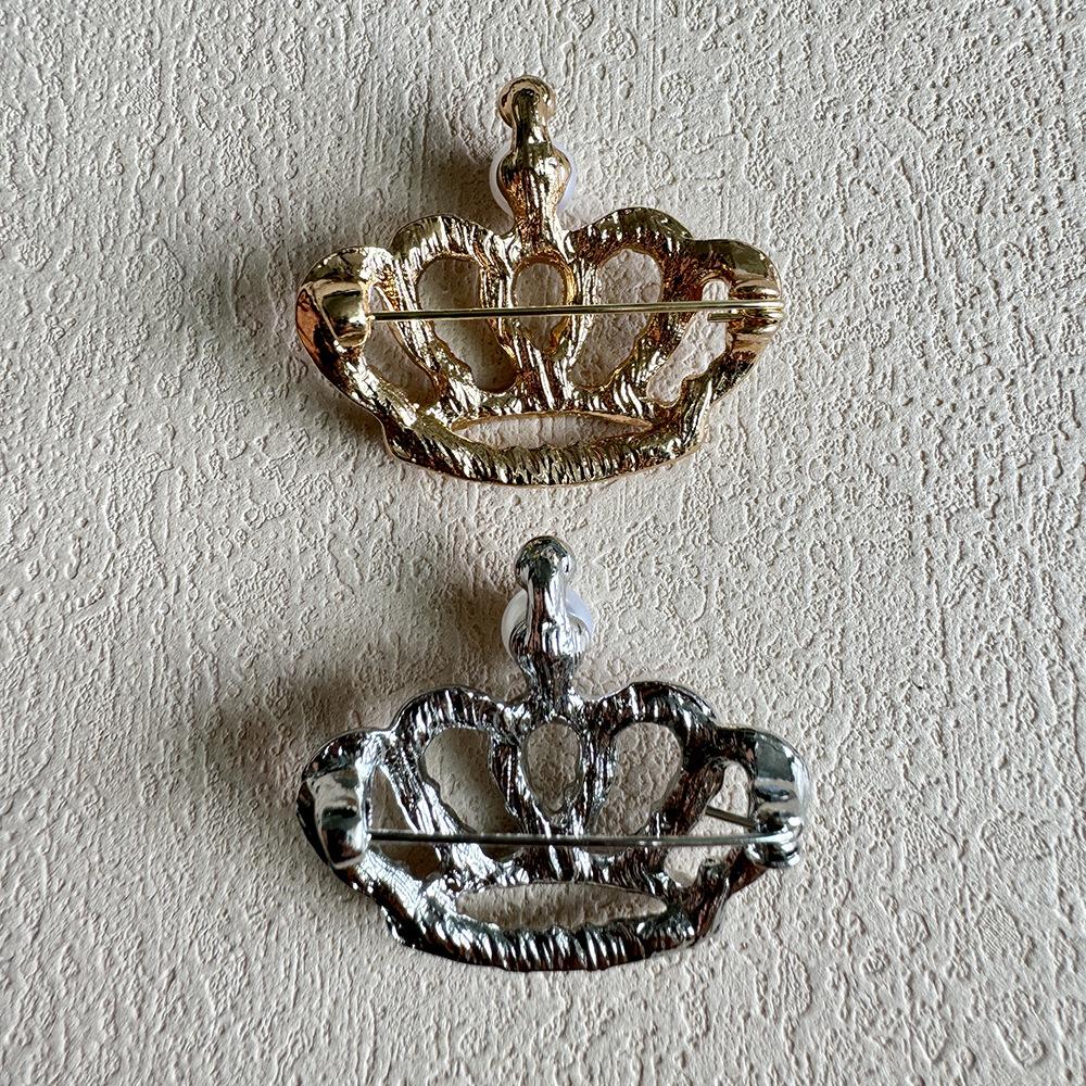 Nouvelle Broche Couronne, Tempérament de Luxe Haut de Gamme pour Femmes, Épinglette Perle Strass, Blazer, Accessoires Manteau