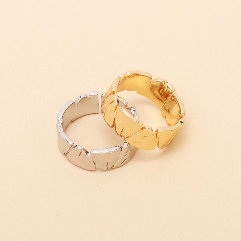 Ins Cold Wind, the Same Open Love Ring, Metal Simple Retro Heart Ring, Joint Ring.