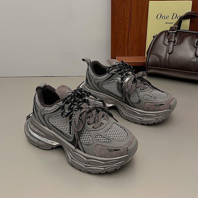 

Женские кожаные кроссовки на платформе в стиле «папины кроссовки» 2025 весна новые корейская версия дышащие и универсальные маленькие повседневные ретро спортивные туфли 40 серый