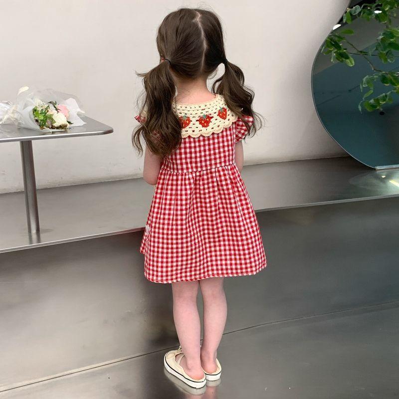 Mädchen Freizeitkleid Erdbeer-Häkelkragen Karomuster Flatterärmelkleid Niedliche Outfits Mädchen Vestidos