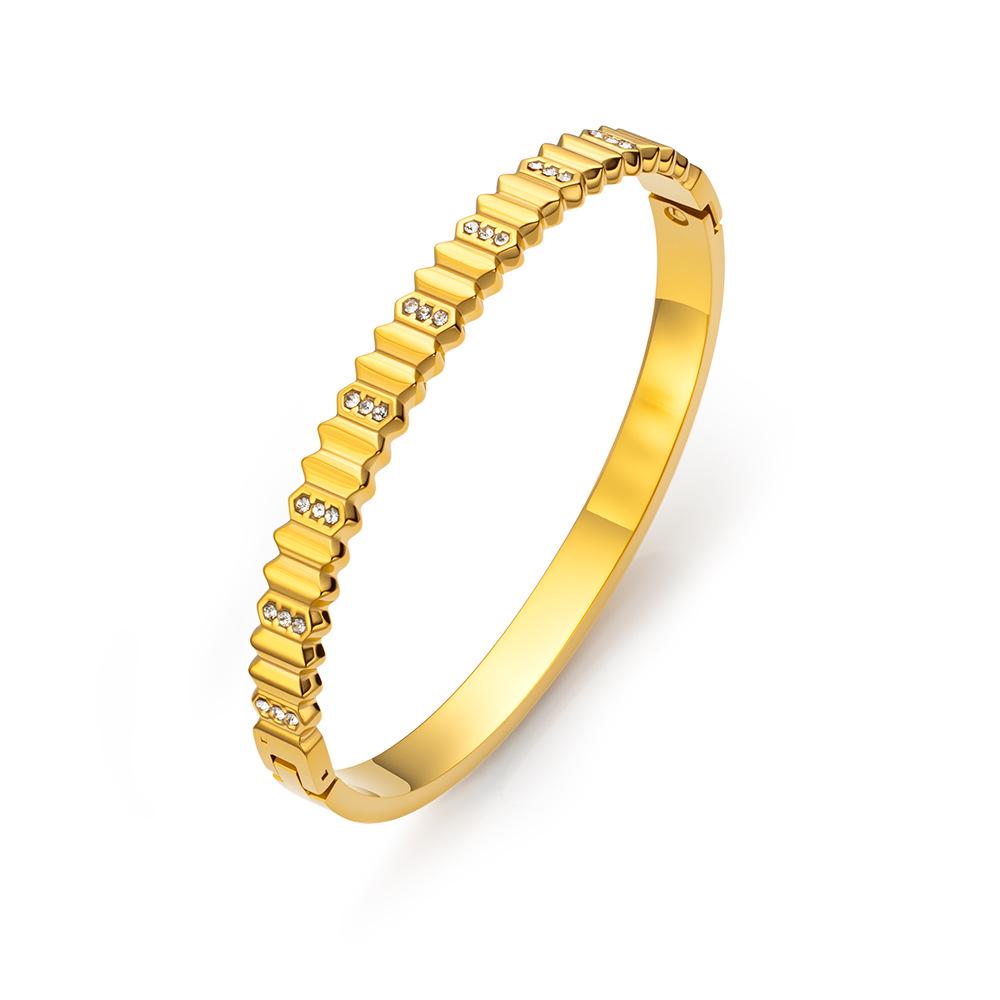 Retro European-American Luxury Stainless Steel Buckle Bracelet
