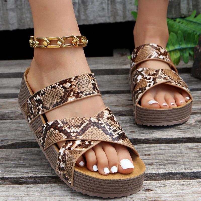 New Large Size Large Size Casual Sandals Slippers Flat Bottom Thick Sole One Word Cross Sandals