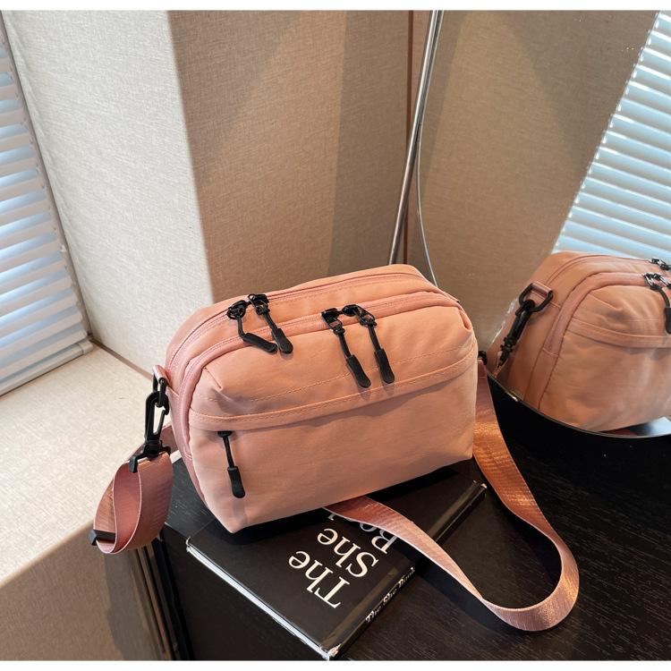 Simple Casual Shoulder Bag Oxford Cloth Wide Shoulder Strap Large Capacity Messenger Bag Men's and Women's Commuter Bag Women's