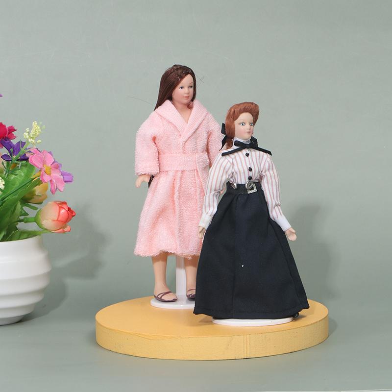 1:12 Miniature Mini Victorian Doll Model Teachers Pajamas Dollhouse Decoration
