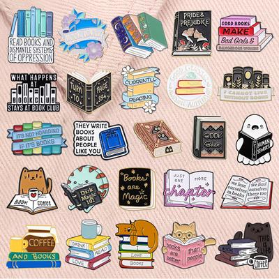 Broches Émail Collection de Livres Créatifs Chat Paresseux au Café Rat de Bibliothèque Nerd Livre Magique Badges de revers Bijoux Cadeaux Pour Amis