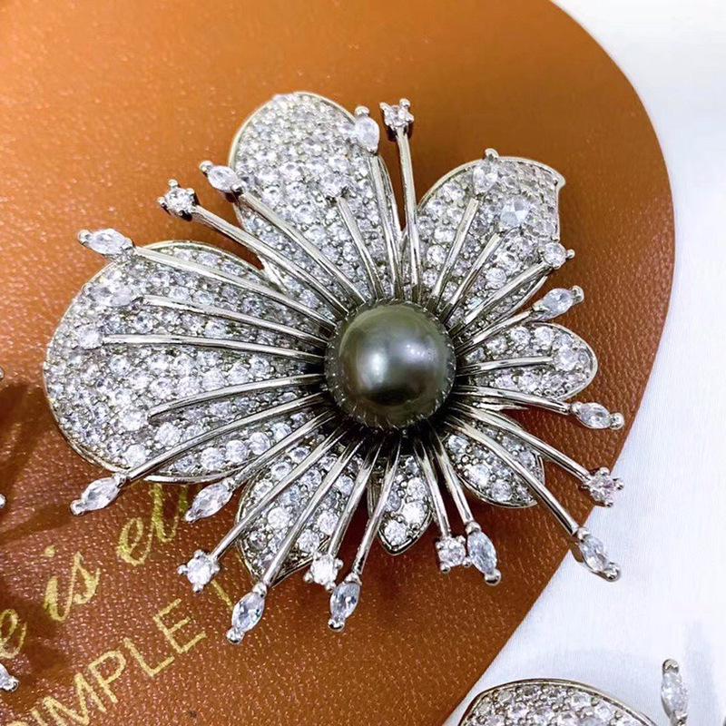 Classic Pearl & Agate Jade Orchid Brooch – Elegant Spring Flower Corsage for Women