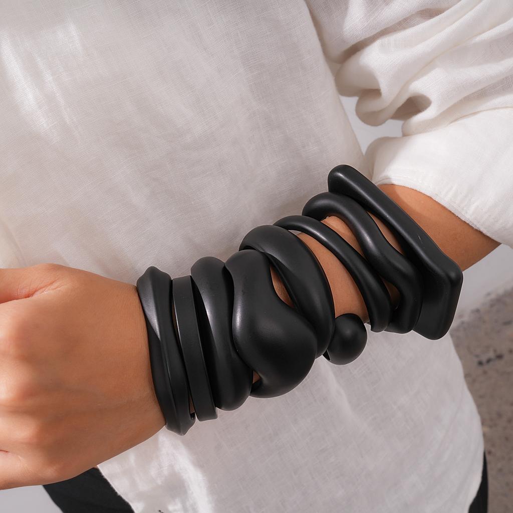 DIEZI Fashion Vintage Black Cuff Bangles Hip Hop Geometric Irregular Acrylic Resin Wide Bangles Bracelet Women Men Jewelry