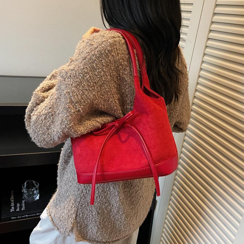 Autumn and Winter Small Bag Women's Retro Shoulder Underarm Bag Fashion Commuter Handbag