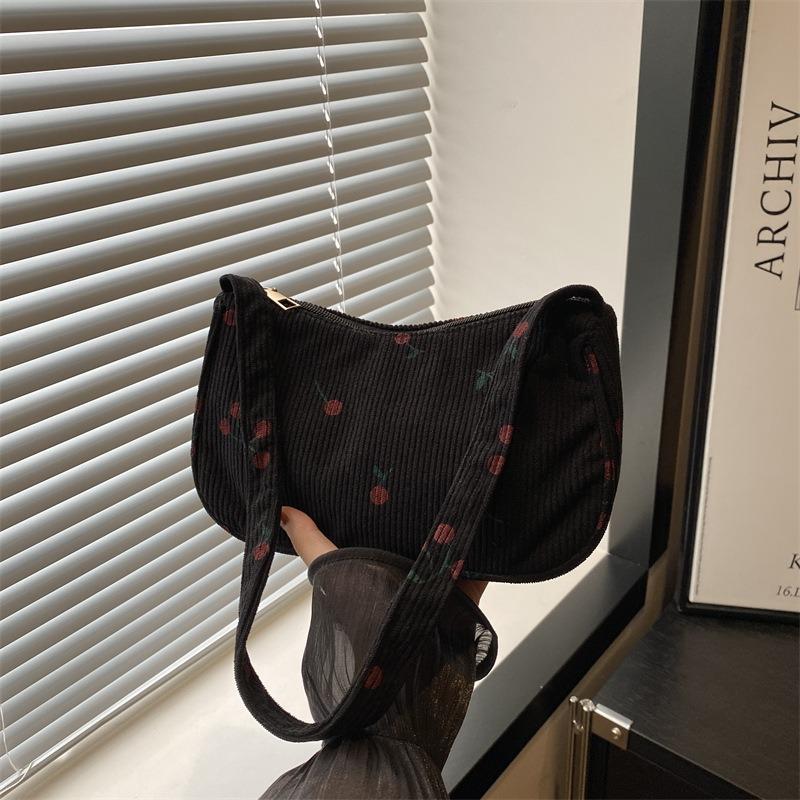 Simple and Sweet New Small Fresh and Fashionable Casual Underarm Shoulder Bag Women's Versatile Women's Bag