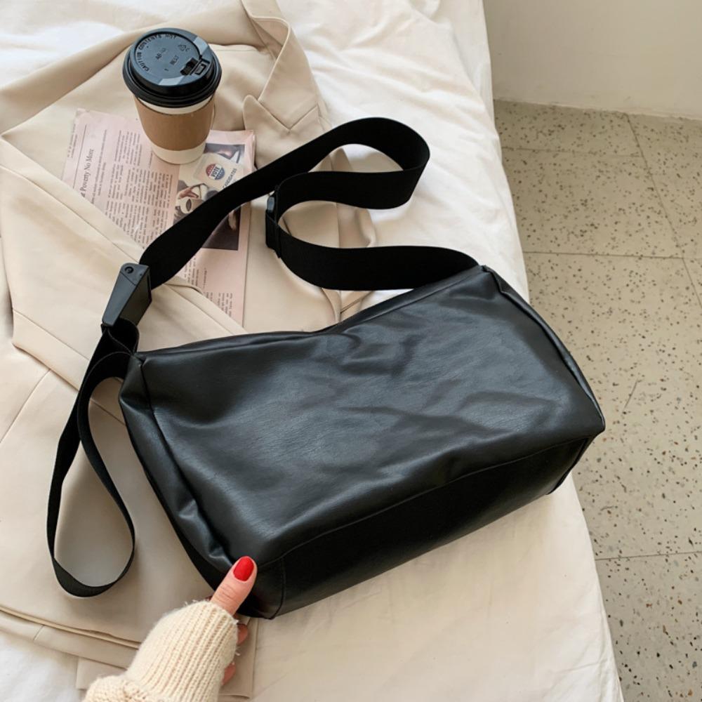 

Вместительная полиуретановая наплечная сумка, водонепроницаемая спортивная сумка кросс-боди, повседневная сумка для фитнес-тренировок, женская Black-Small