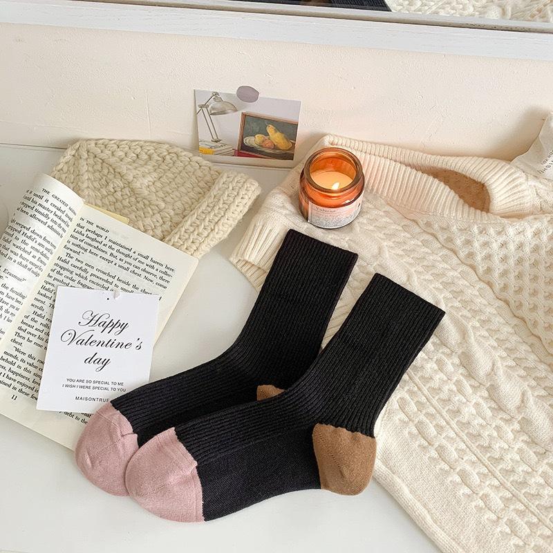 

Color-Blocked Striped Wool Socks Socks Are Versatile In Winter, Double Needle Pit Strips Thickened And Warm, Piled Up Socks One size fits all чорний