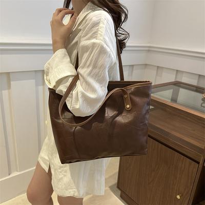 Large-capacity Women's Bags, Beautiful, Personalized Tote Bags, Textured Autumn New Niche Design Portable Shoulder Bags