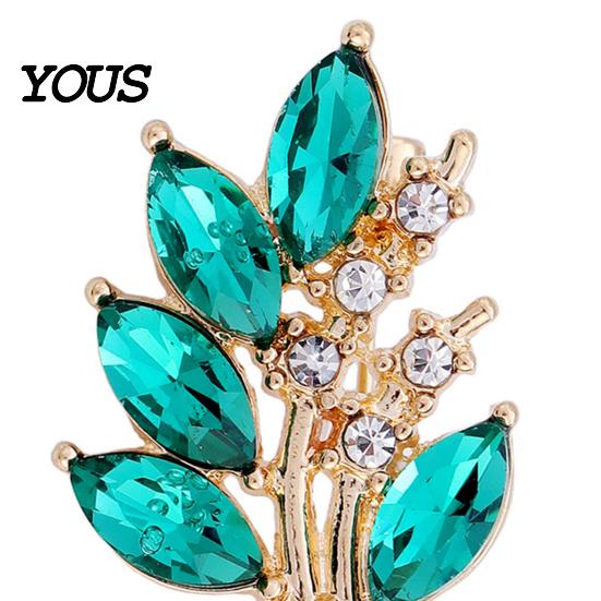 High-cut Transparent Brooch Pin for Women, Marquise Shape Olive Branch Design Vintage Style Rhinestone with Rhinestones, Metal Base Lapel Suits Coats
