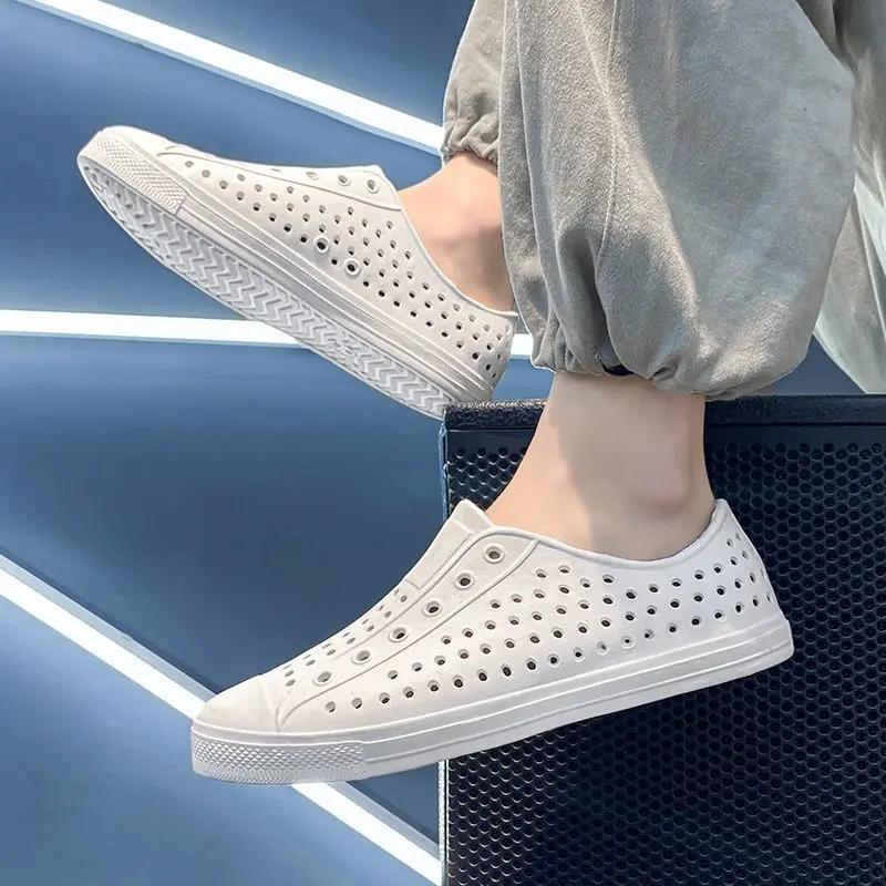 Mote Utendørssko for Menn Strand Stilig Farge Sommer 2025 Høy Kvalitet Pustende PVC Voksen Rabatt Casual Ny Mote Herresandaler