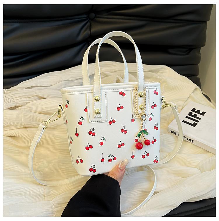 

2025 new cherry portable fashion bag handbag large capacity cute commuter shoulder tote bucket