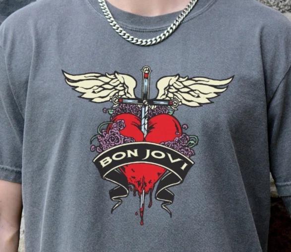 

Футболка Bon Jovi Сердце и Кинжал Рок-группа на Винтажной Черной Хлопковой Футболке Comfort Colors M