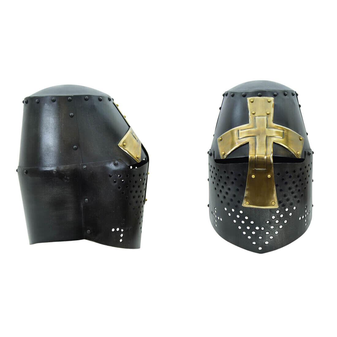 

Начало XIV века, затемненный шлем крестоносца с латунным крестом тамплиера