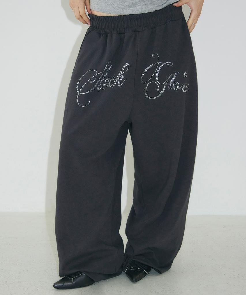 Seulliggeullou Hotfix Oversized Sweatpants [Charcoal]