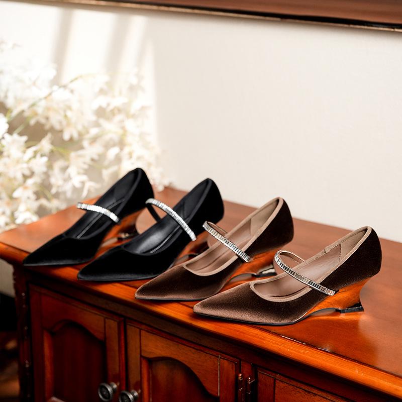 

Европейские и американские кашемировые туфли-лодочки на танкетке - Женские с острым носком, элегантный банкетный стиль 38 верблюд