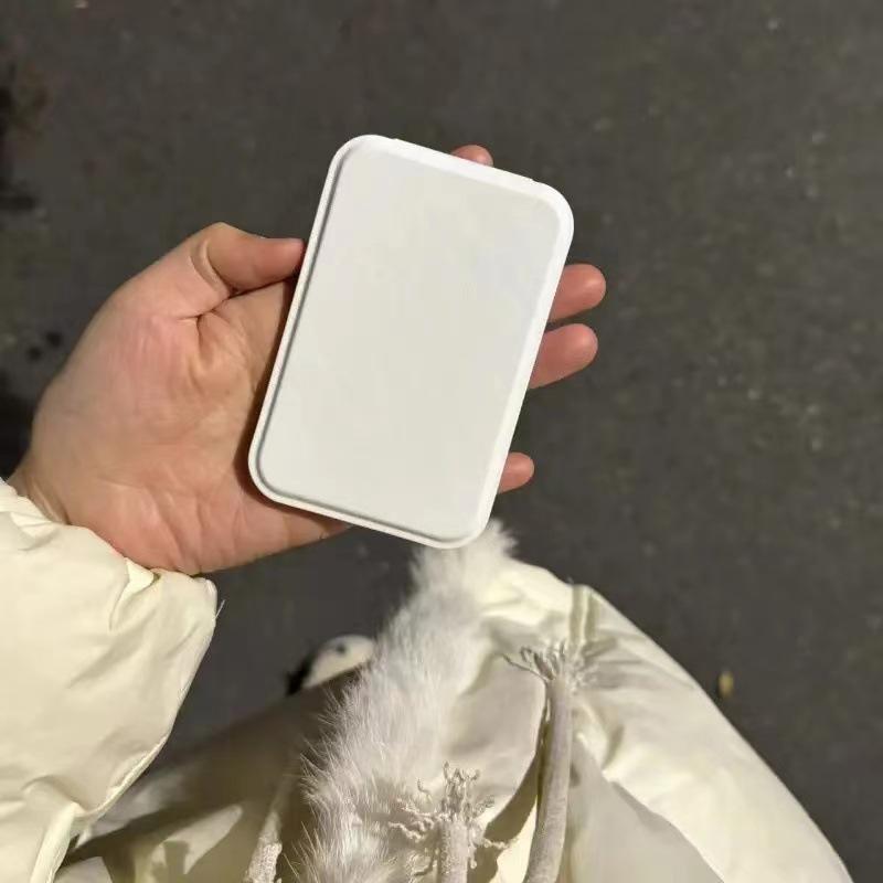 Jednoduché Ins Kosmetické zrcadlo Skládací Přenosné PU Kůže Malé zrcadlo Stolní studentská ubytovna Snese toaletní zrcátko