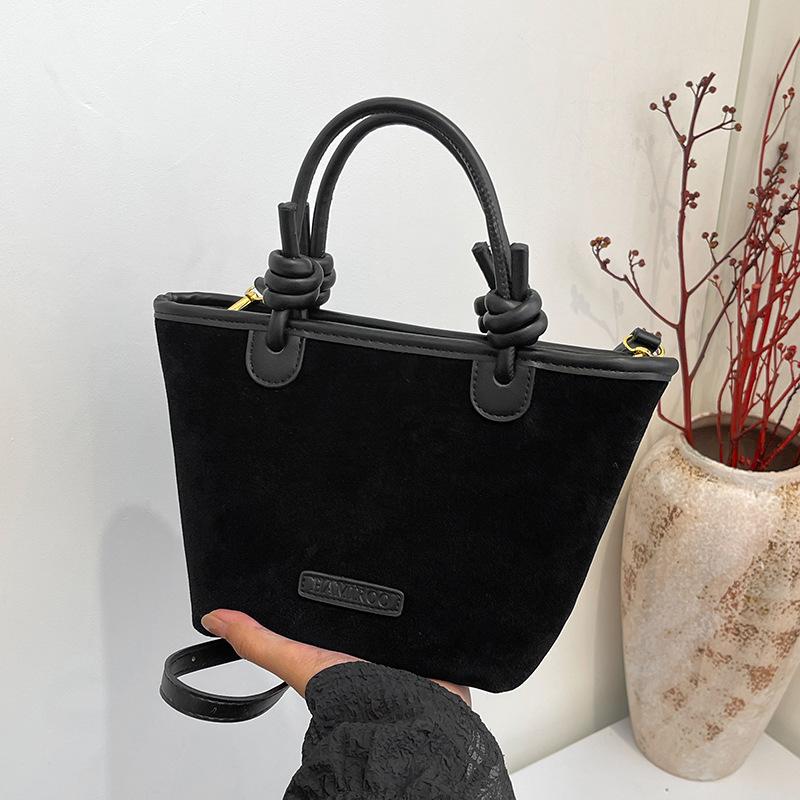 Popular Small Bags Women's Autumn and Winter Versatile Shoulder Messenger Bag Portable Bucket Bag