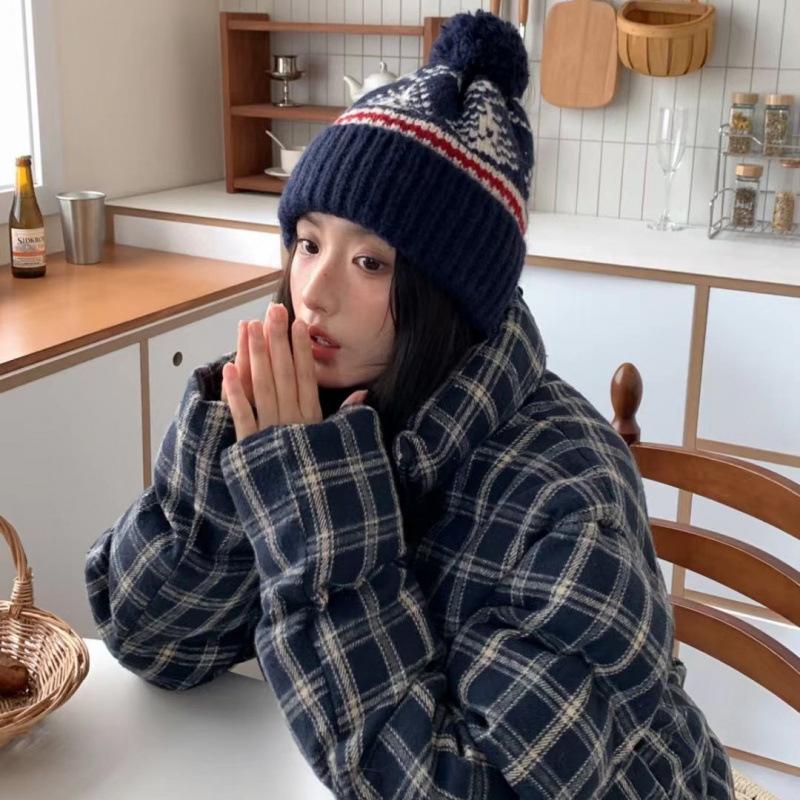 Autumn and winter new Christmas warm knitted hat new red festive versatile bag head ear protection hat wool hat