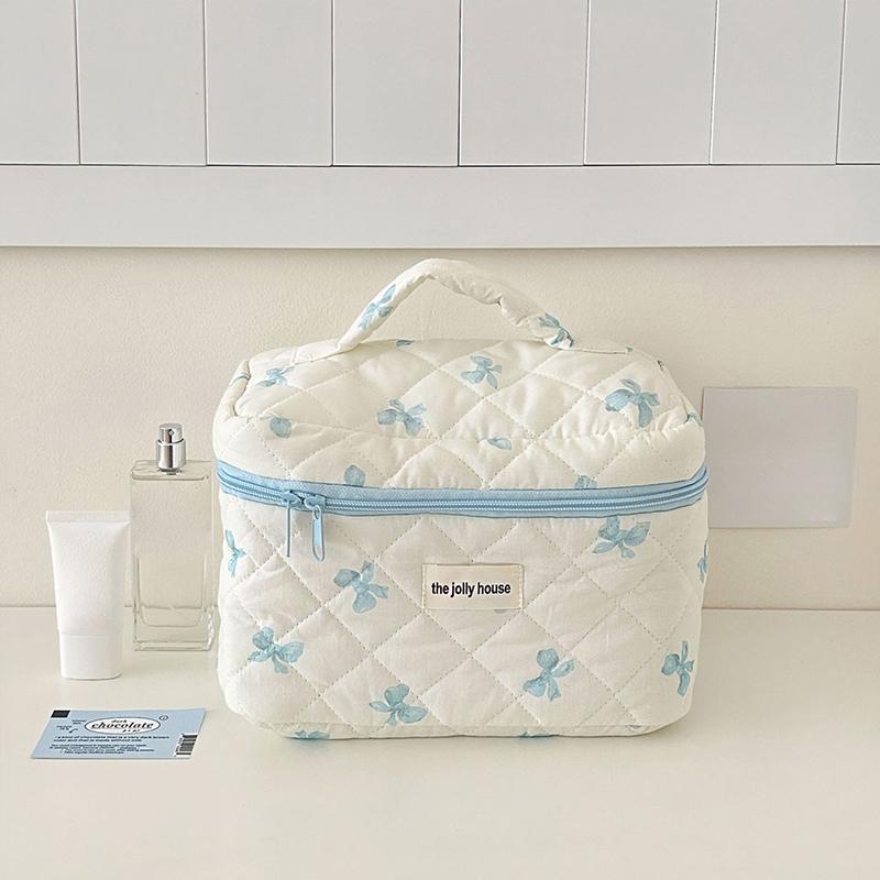 Portable Quilting Cosmetic Bag Ladies Large Capacity Travel Organizer Washbag Cute Bow Knot Pattern Make Up Zipper Storage Bag