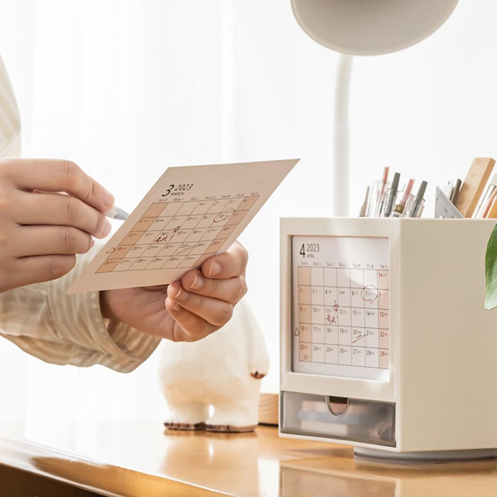 Pot à crayons rotatif créatif à 360° avec calendrier de bureau, organiseur de papeterie de bureau, boîte de rangement à crayons de grande capacité pour l'école et le bureau