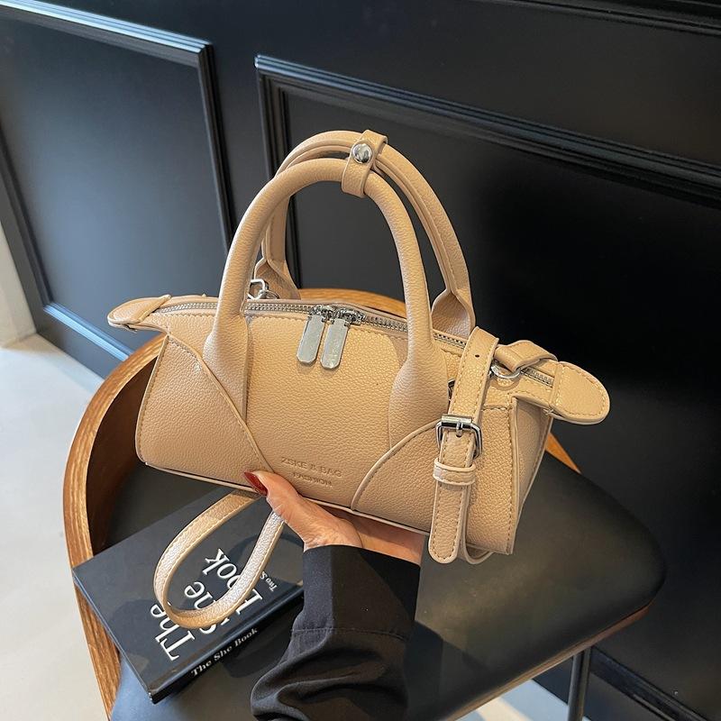 Tote Bag Women's Large Capacity 2025 New Casual Versatile Fashion Messenger Bag Soft Leather Handbag Work Commuter Bag