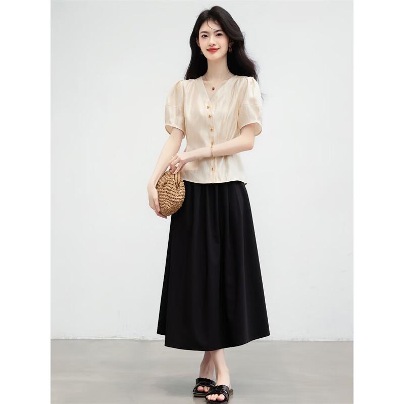 Women's V-Neck Short Sleeve Commuter Blouse