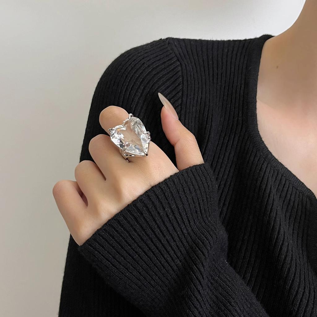 Large Heart Transparent Zircon Ring Exquisite Unique Creative Design Open Mouth Ring High-end Trendy Daily Jewelry