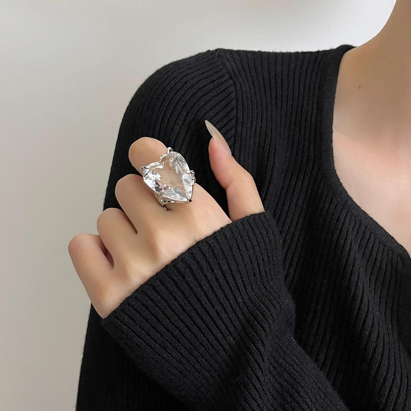 Large Heart Transparent Zircon Ring Exquisite Unique Creative Design Open Mouth Ring High-end Trendy Daily Jewelry