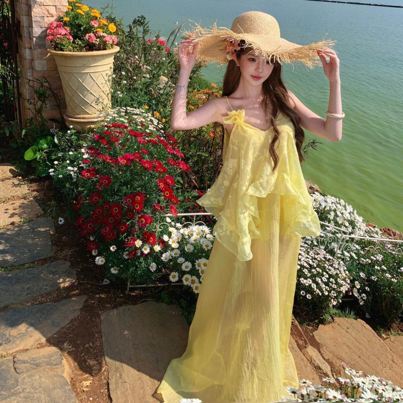 

Seaside vacation French gentle wind suspender v-neck yellow long dress design irregular island dress S жёлтый