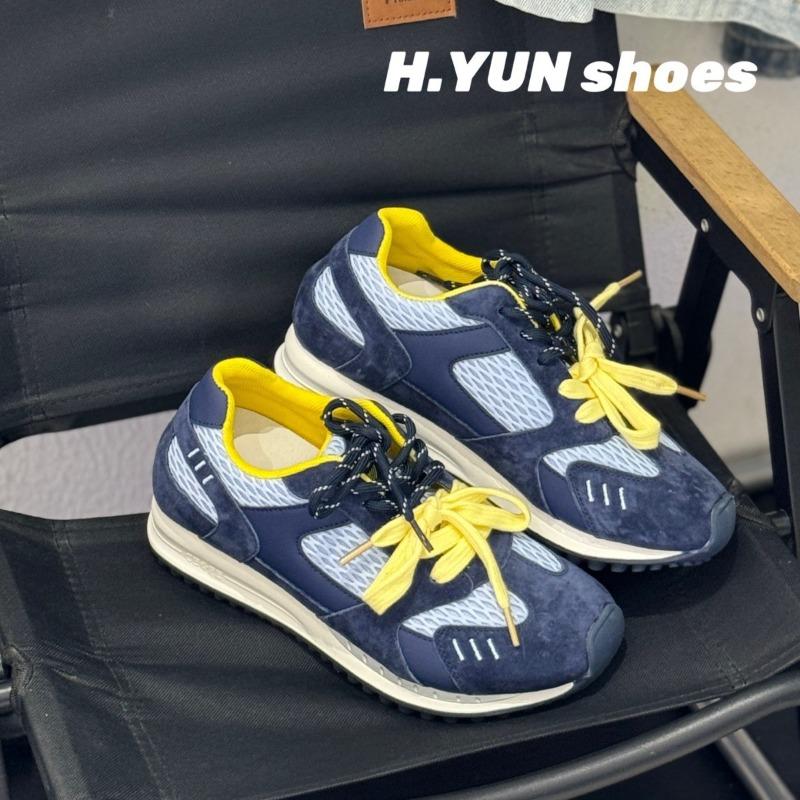 Breathable retro mesh women's new thick-soled inner height increase versatile casual sports running shoes