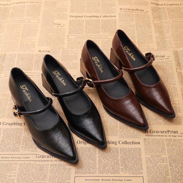 2025 autumn new pointed temperament high-heeled leather shoes women's Hong Kong style one-word French versatile retro Mary Jane single shoes