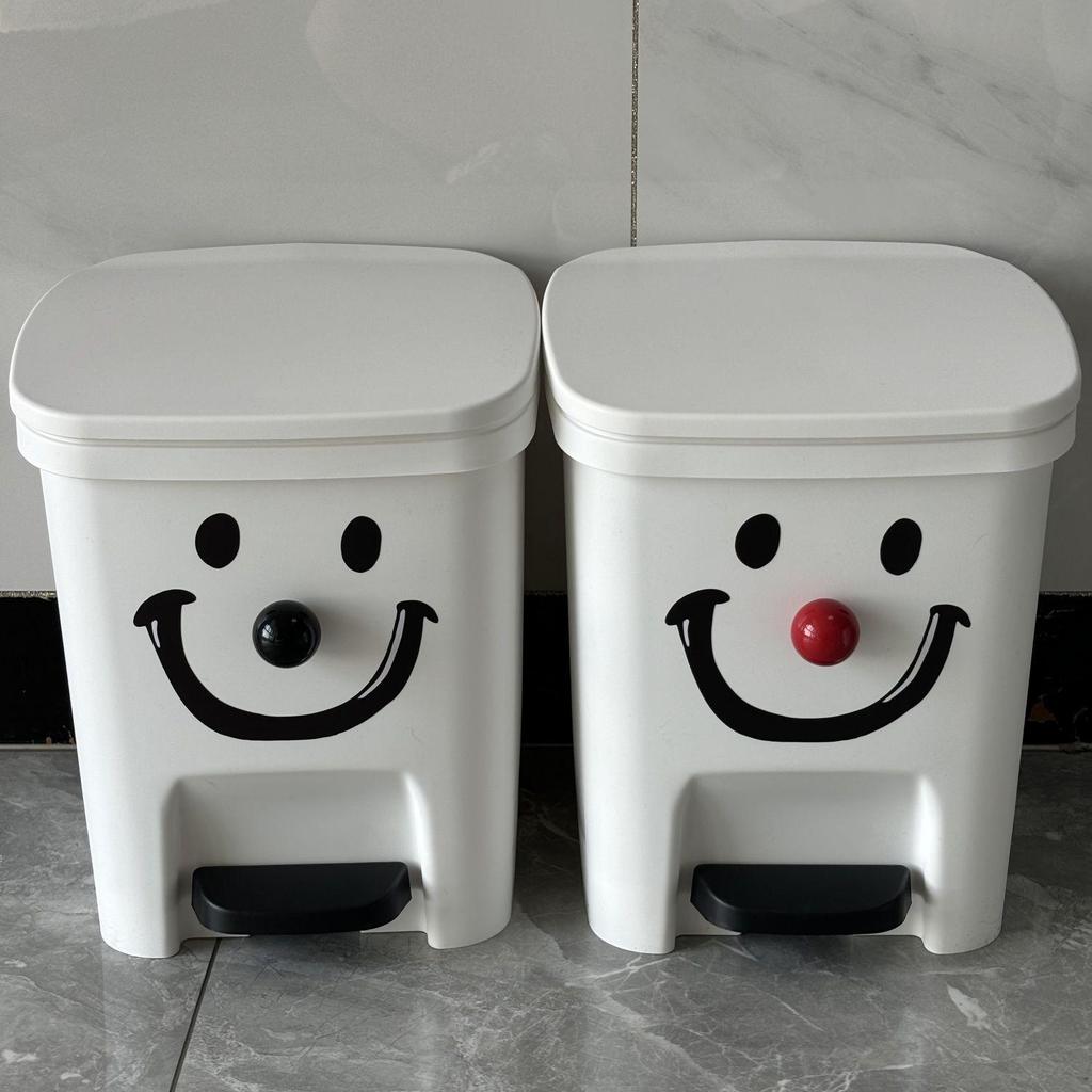 New Smile Clown Trash Can: Large Capacity Foot Pedal Bin with Lid, Stylish Design for Home, Bedroom, Living Room, and Kids' Room