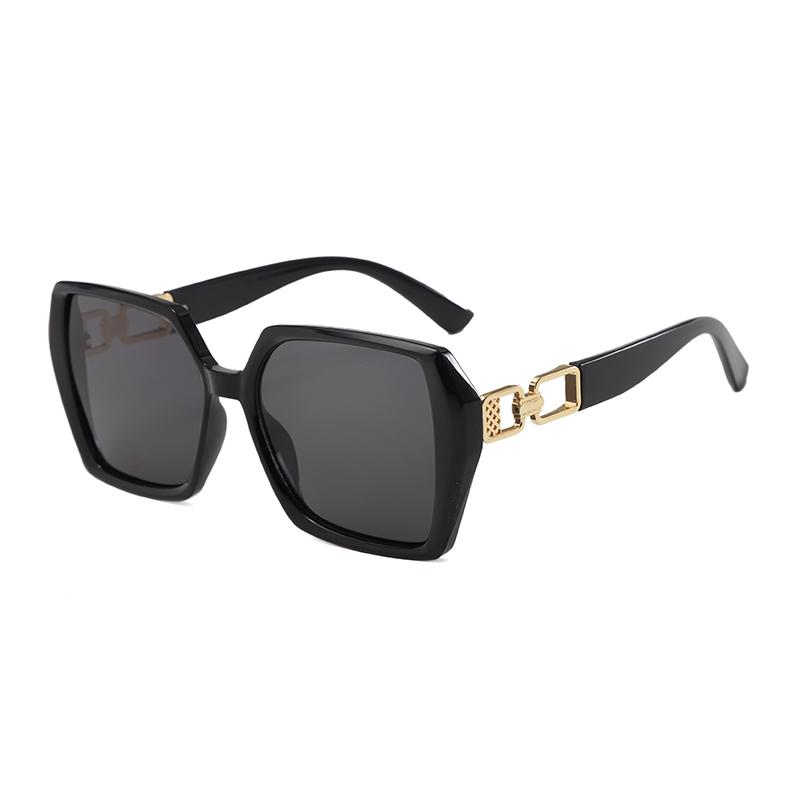 High-quality Gradient Square Sunglasses Women Men Fashion UV400 Sun Glasses Party Travel Artistic Sense