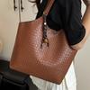 Large Capacity Shoulder Bag New Summer Versatile Commuter Bag Underarm Bag Popular Tote Bag Trendy