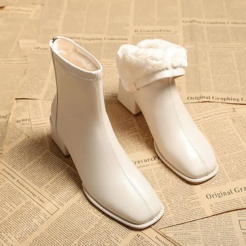 

Женская короткая обувь Осень Зима 2025 Новинка Ботильоны Распродажа Y2k Обувь Горячая PU Мода По Акции Предложение 39 Женские ботильоны 39