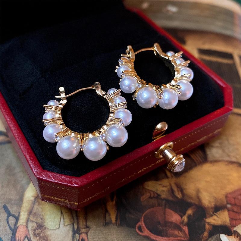 Silver Needle Luxury Pearl Heart Stud Earrings - Versatile, Fashionable Court Style