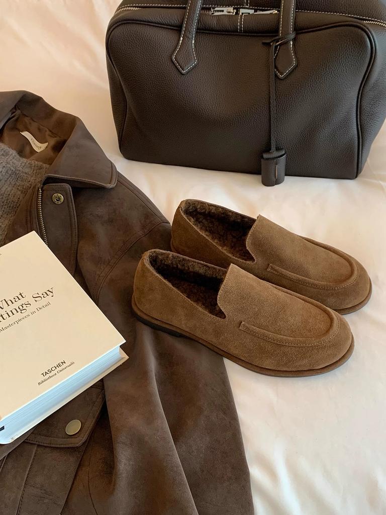 Minimalist flat-bottomed one-pedal lazy plush shoes fluffy shoes casual versatile, comfortable and lightweight