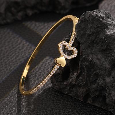 ZAKOL Glänzendes hohles herzförmiges mikrobesetztes Zirkon offenes Armband für Frauen Männer Paar Armreif Valentinstag Zirkon Geschenk