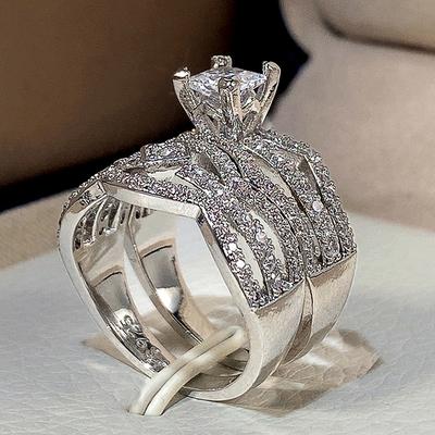 Huitan Luxus Mode Passendes Set Ringe Damen für Hochzeit Eingelegt Brillant Zirkonia Luxus 2Stk Verlobungsbänder Schmuck