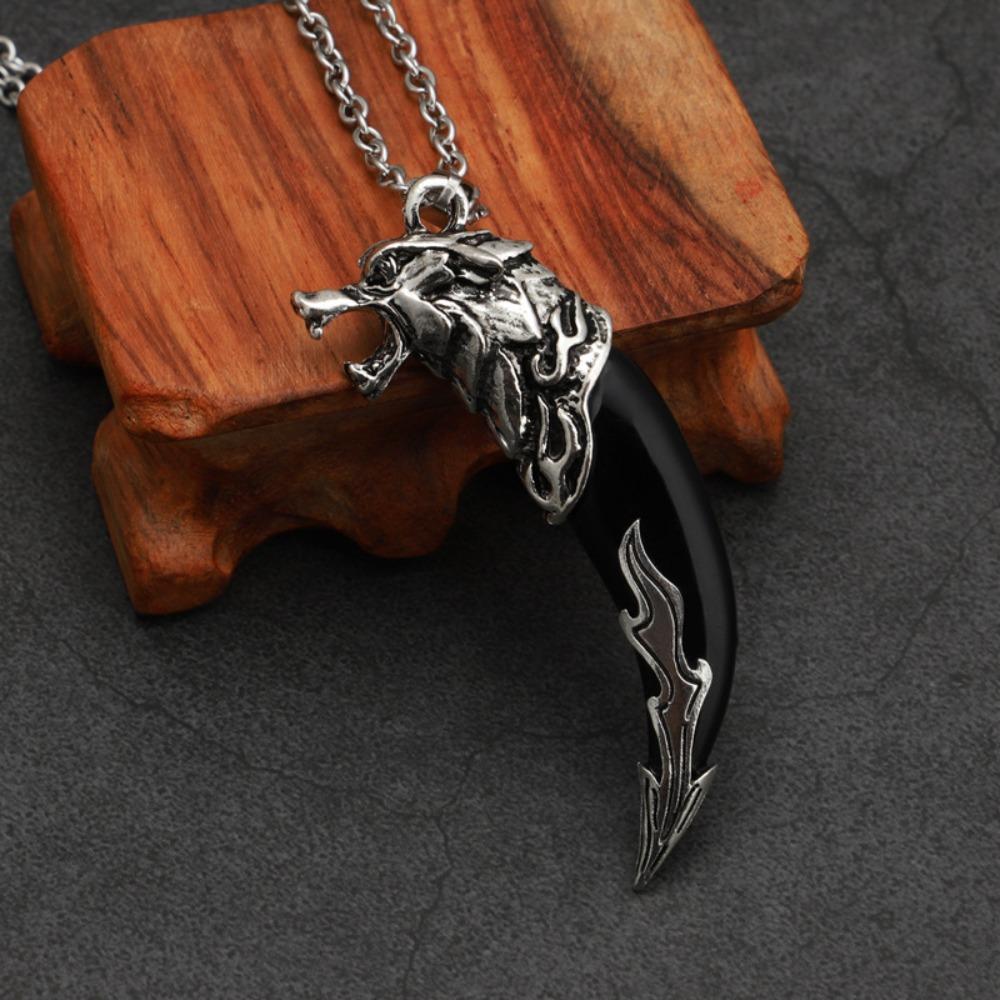 Vintage Imperious Resin Wolf Tooth Pendant Necklace for Women Men Personality Stainless Steel Snake Bone Necklace Jewelry Gifts